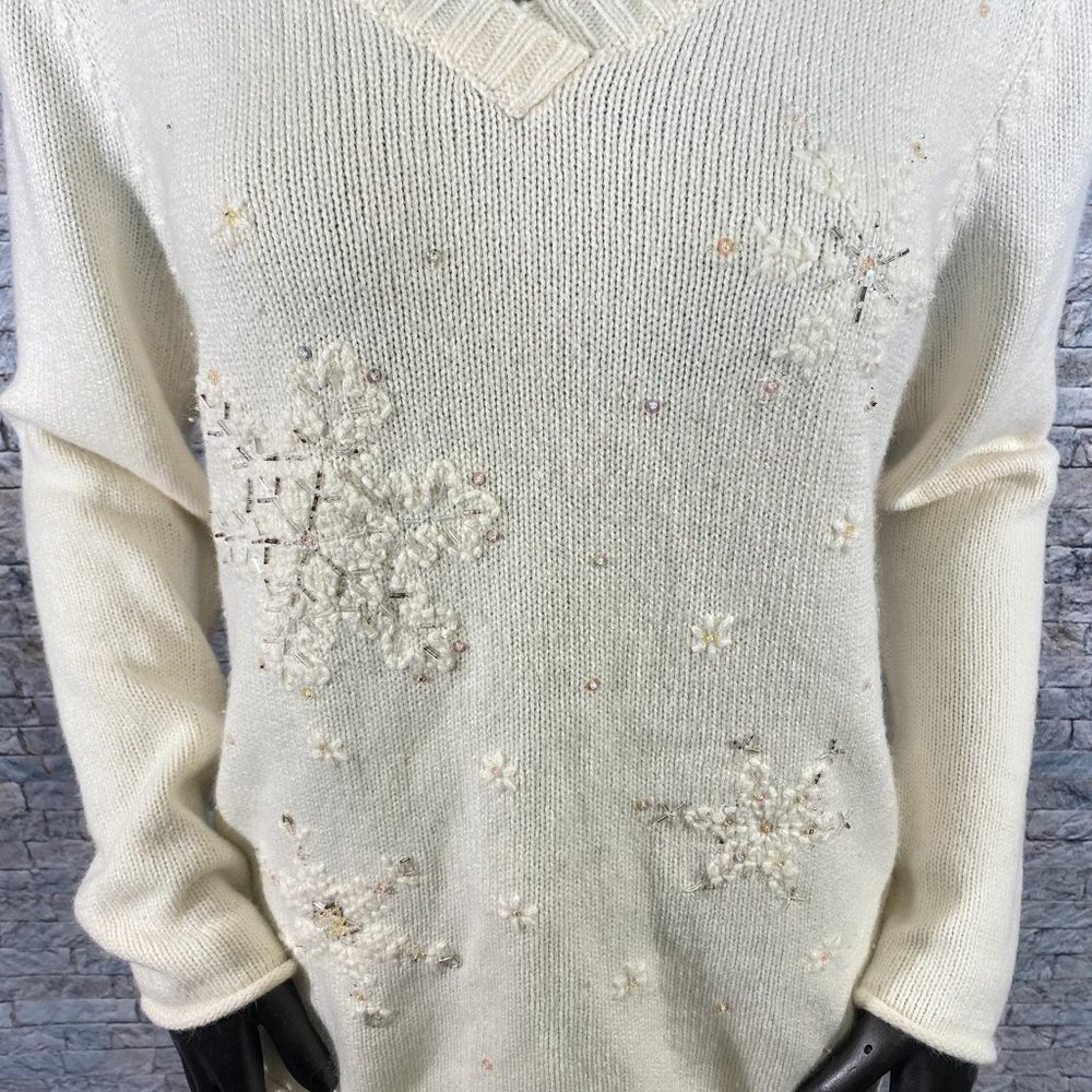 White Stag Pullover Winter Sweater - Picture 5 of 7